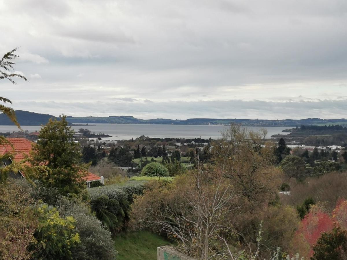 Geyser Lookout Bnb Rotorua Bagian luar foto