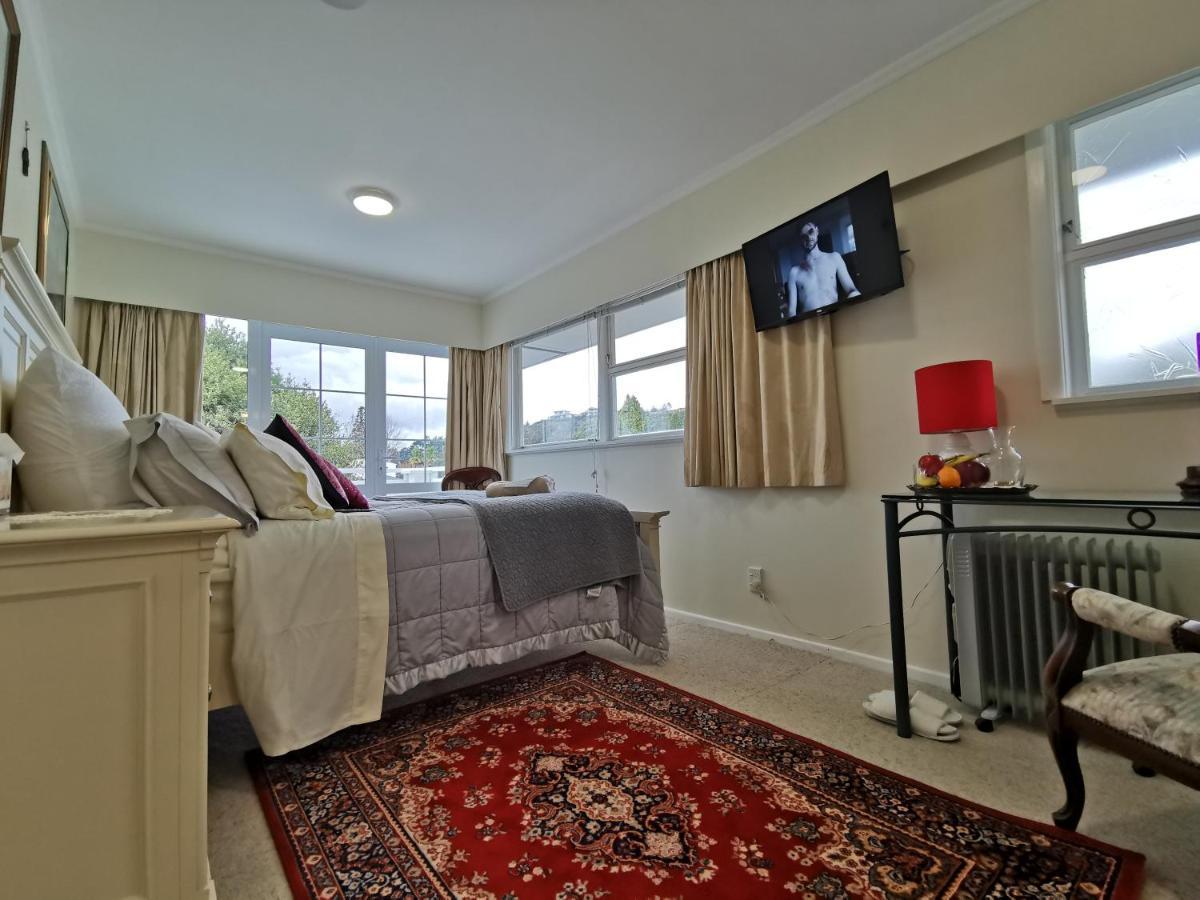 Geyser Lookout Bnb Rotorua Bagian luar foto