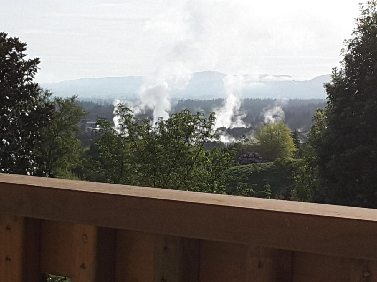 Geyser Lookout Bnb Rotorua Bagian luar foto