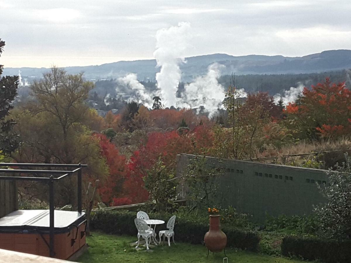 Geyser Lookout Bnb Rotorua Bagian luar foto